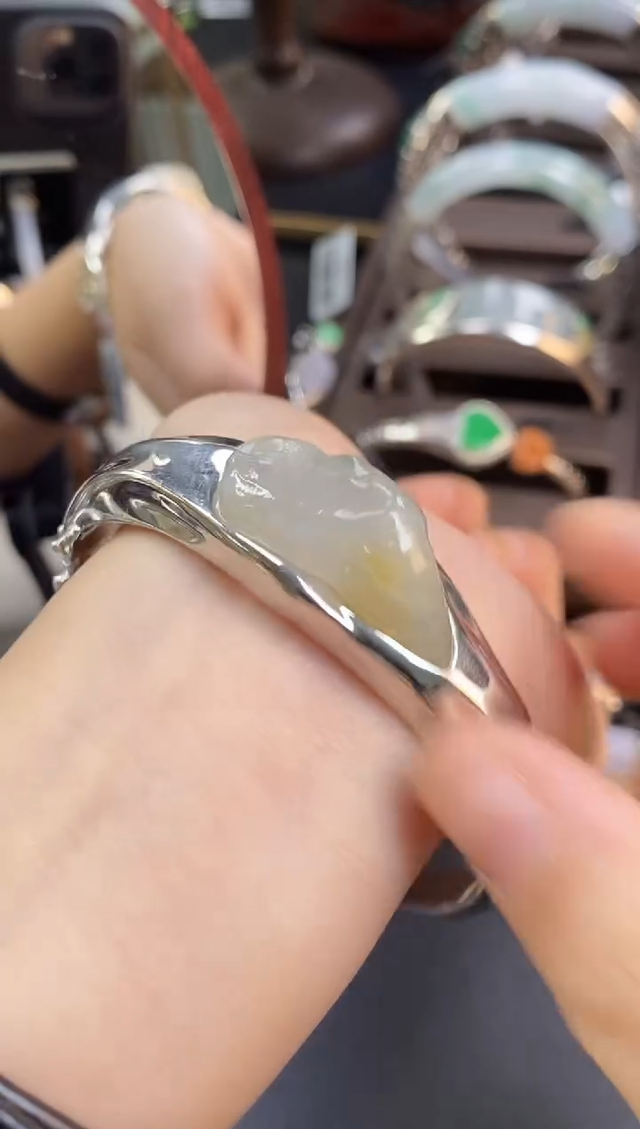 颈饰银S925镶嵌翡翠16555