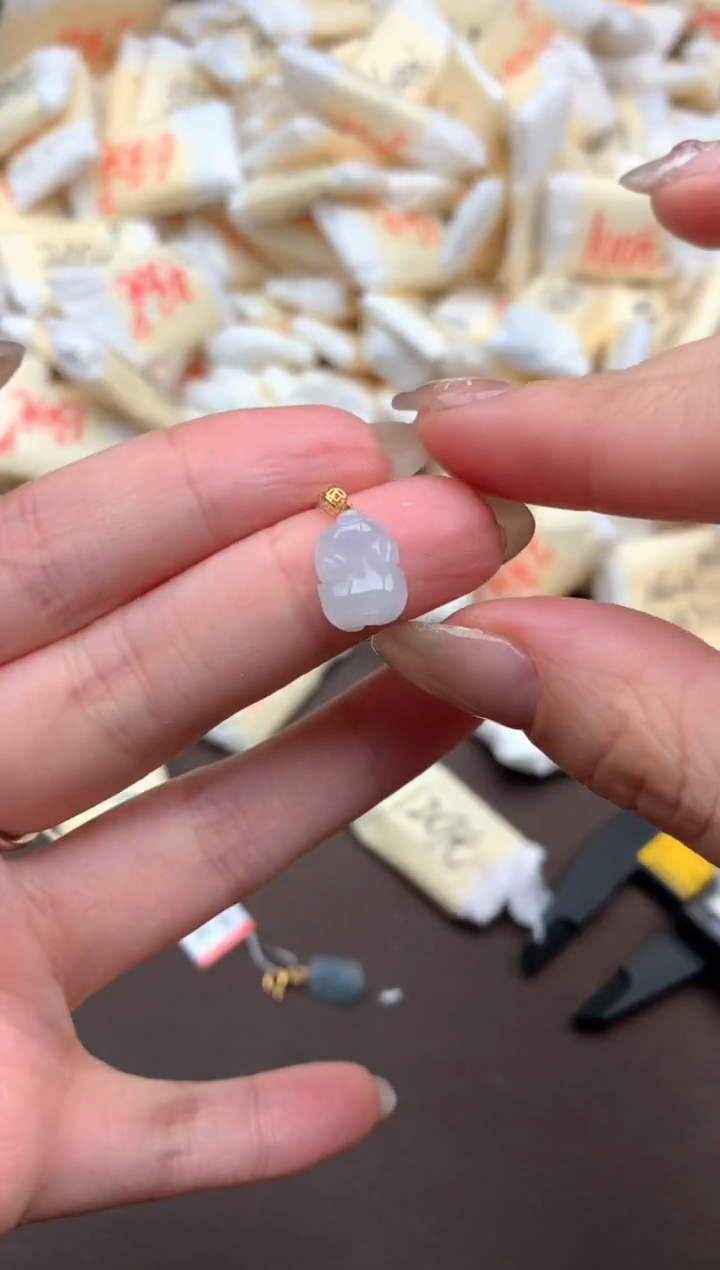 【闪购商品】翡翠挂件18K金镶嵌一