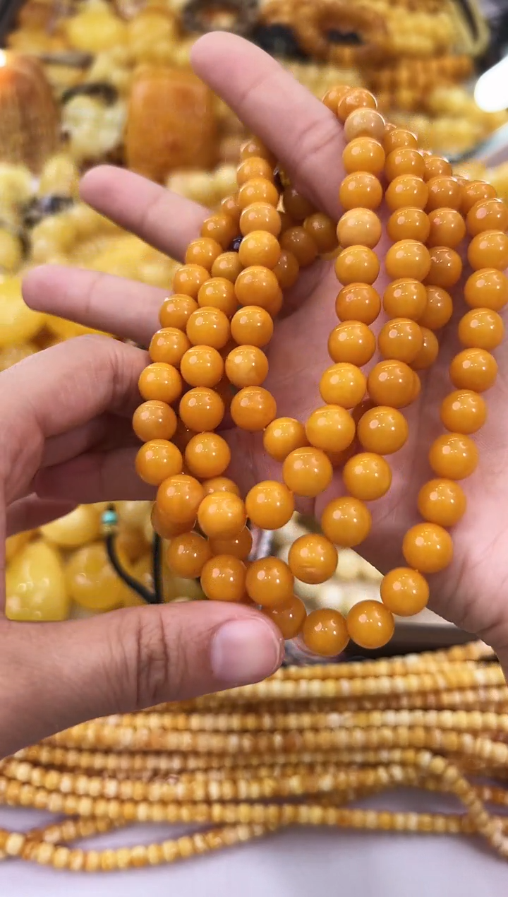 【闪购商品】蜜蜡手链未镶嵌蜜蜡项链多样性发其中一件