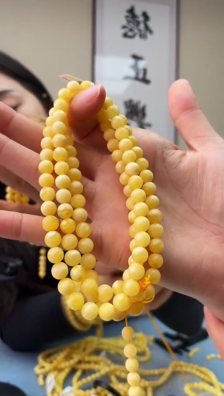 琥珀未镶嵌珠宝奇石T0假一罚十，多样性发一件