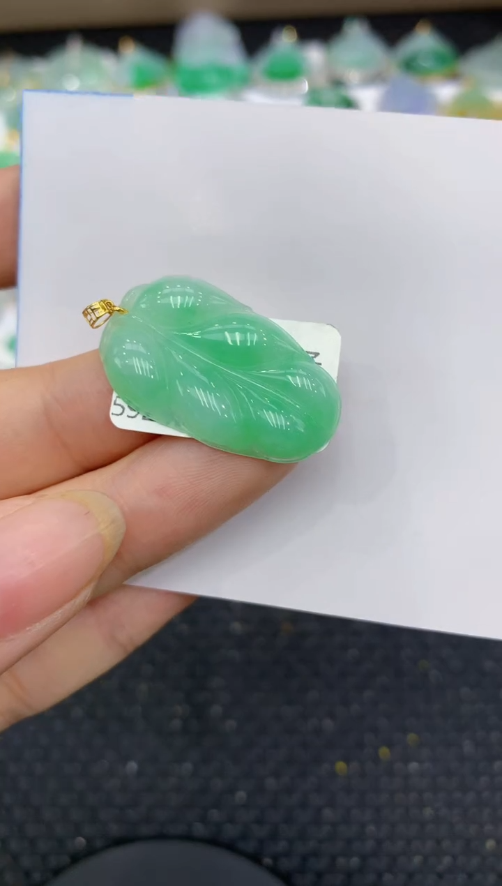 【闪购商品】翡翠颈饰18K金镶嵌11111111111