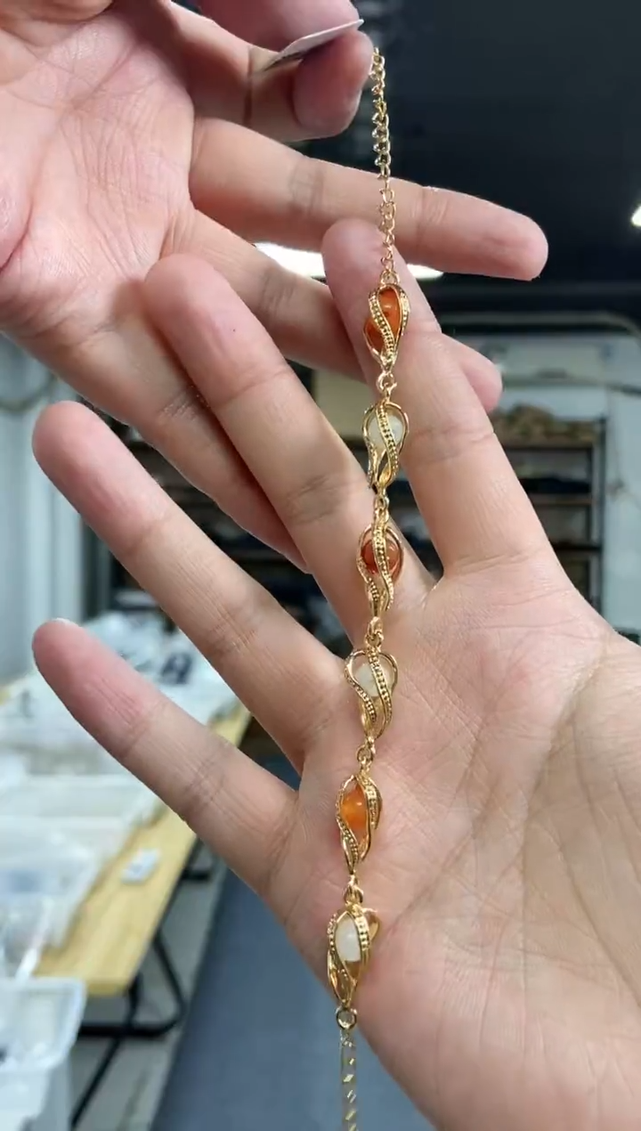 【闪购商品】翡翠手链未镶嵌多样性发其一颜色微差