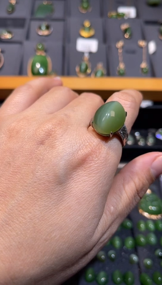 【闪购商品】和田玉银S925镶嵌碧玉猫眼戒指多样性发一
