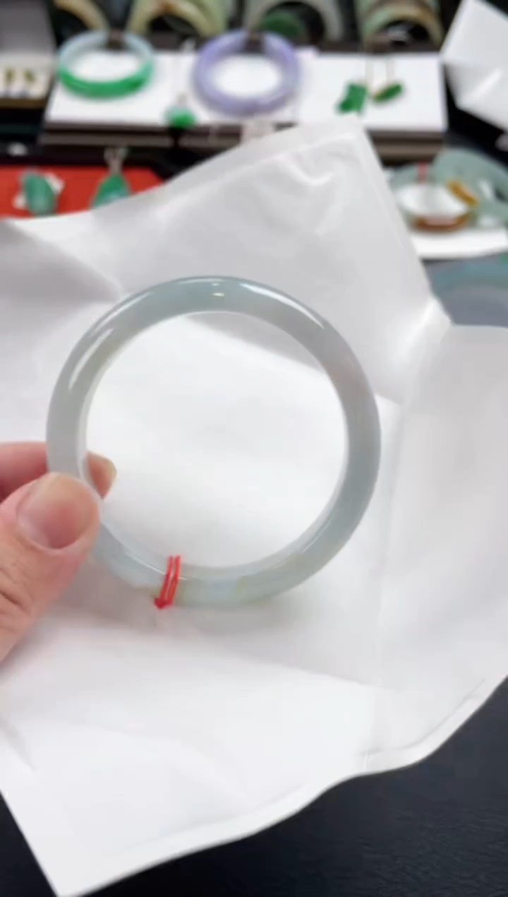 【闪购商品】翡翠手镯未镶嵌手镯