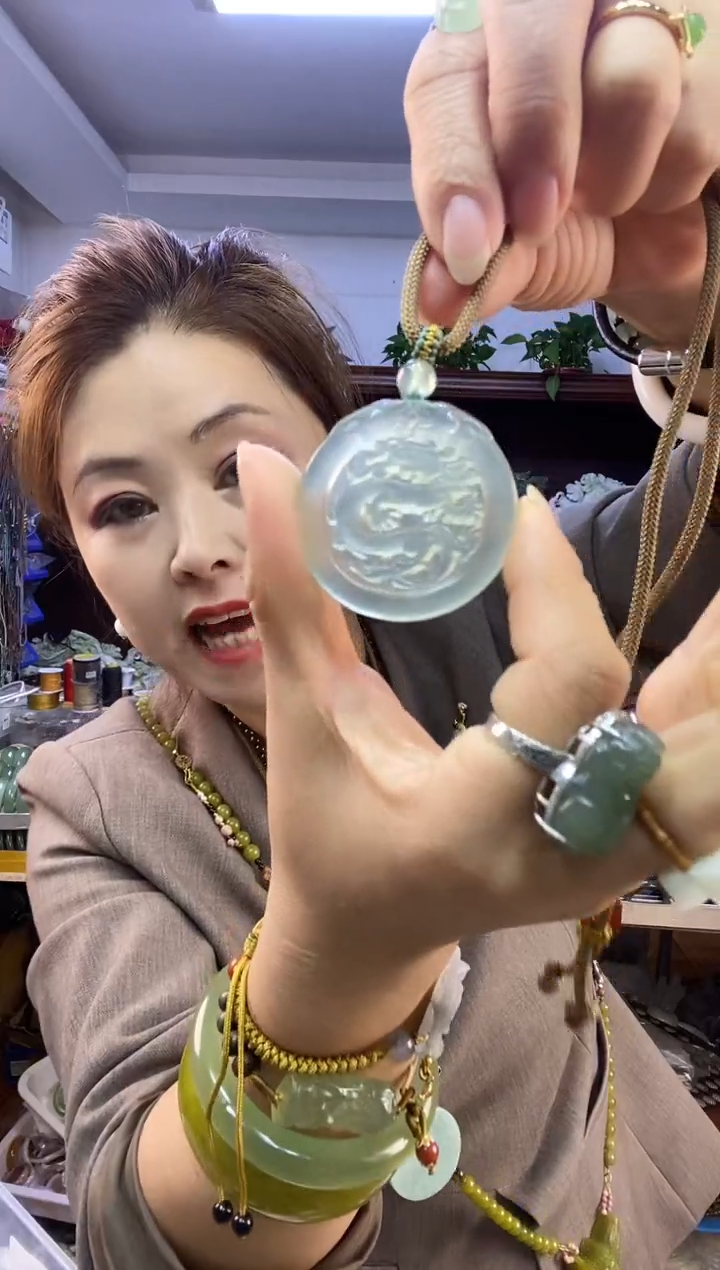 未镶嵌蛇纹石玉龙牌多样性随机发一