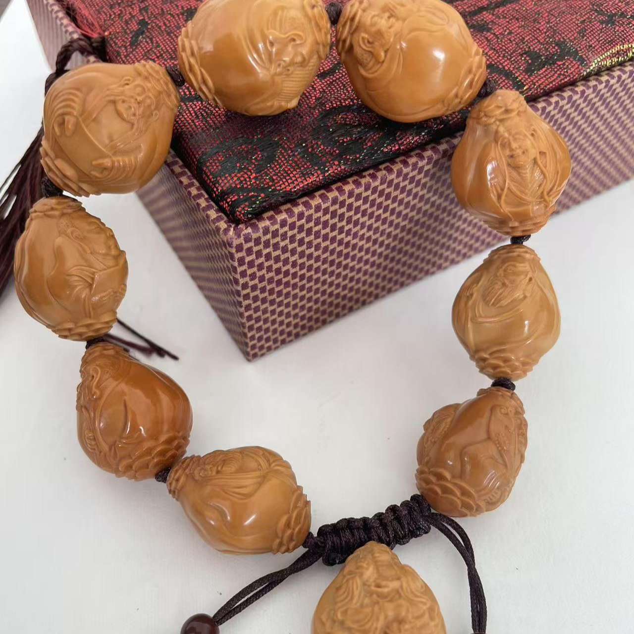 铁核橄榄核写实罗汉手串