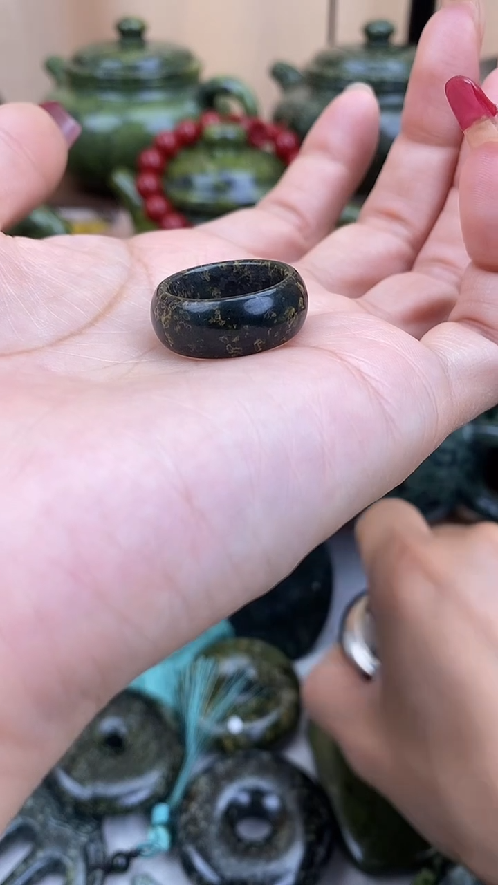 【闪购商品】蛇纹石玉未镶嵌戒圈戒圈