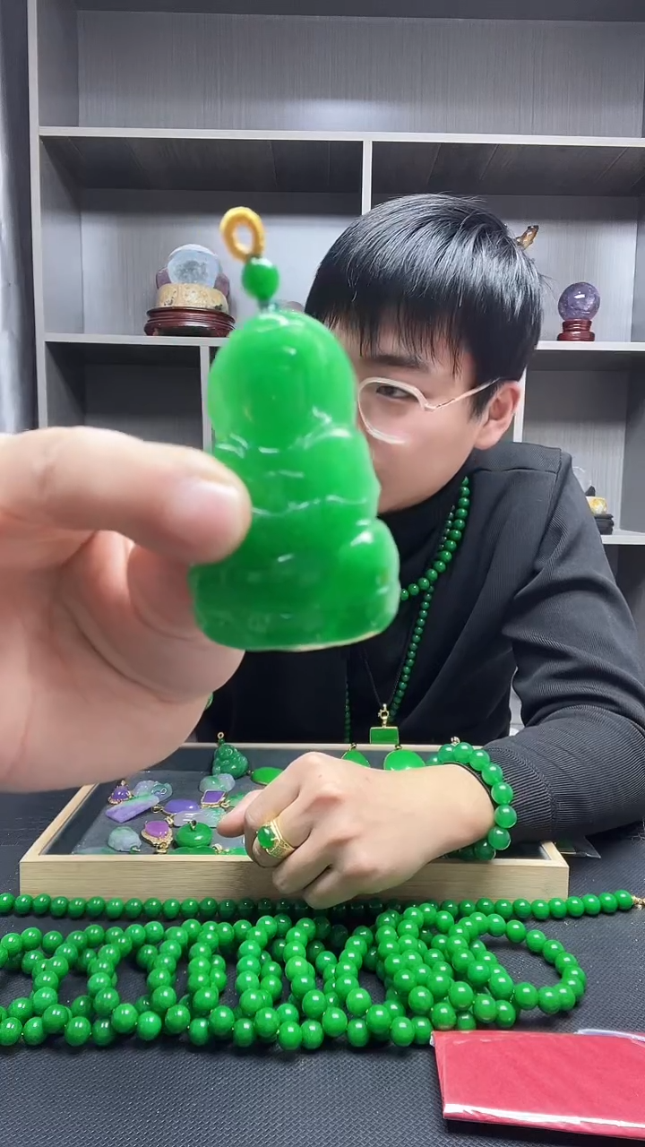 吊坠(赠链)未镶嵌翡翠王****✨吊坠