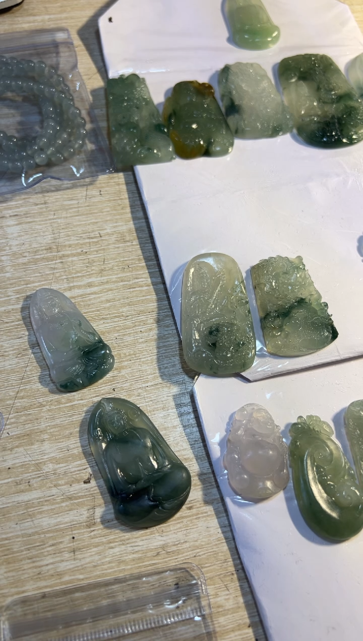 【闪购商品】定制翡翠未镶嵌素衣