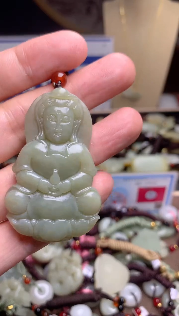 颈饰未镶嵌和田玉1