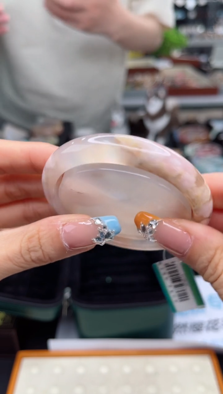 【闪购商品】石英质玉手镯未镶嵌54圈口（赠品镯心）3039516