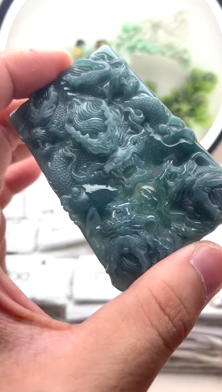 颈饰未镶嵌翡翠九龙牌