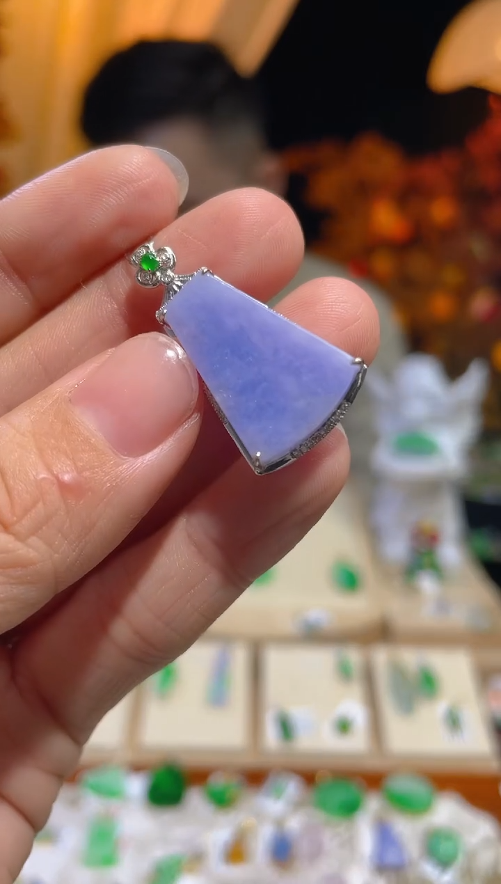 【闪购商品】翡翠颈饰18K金镶嵌假一赔三