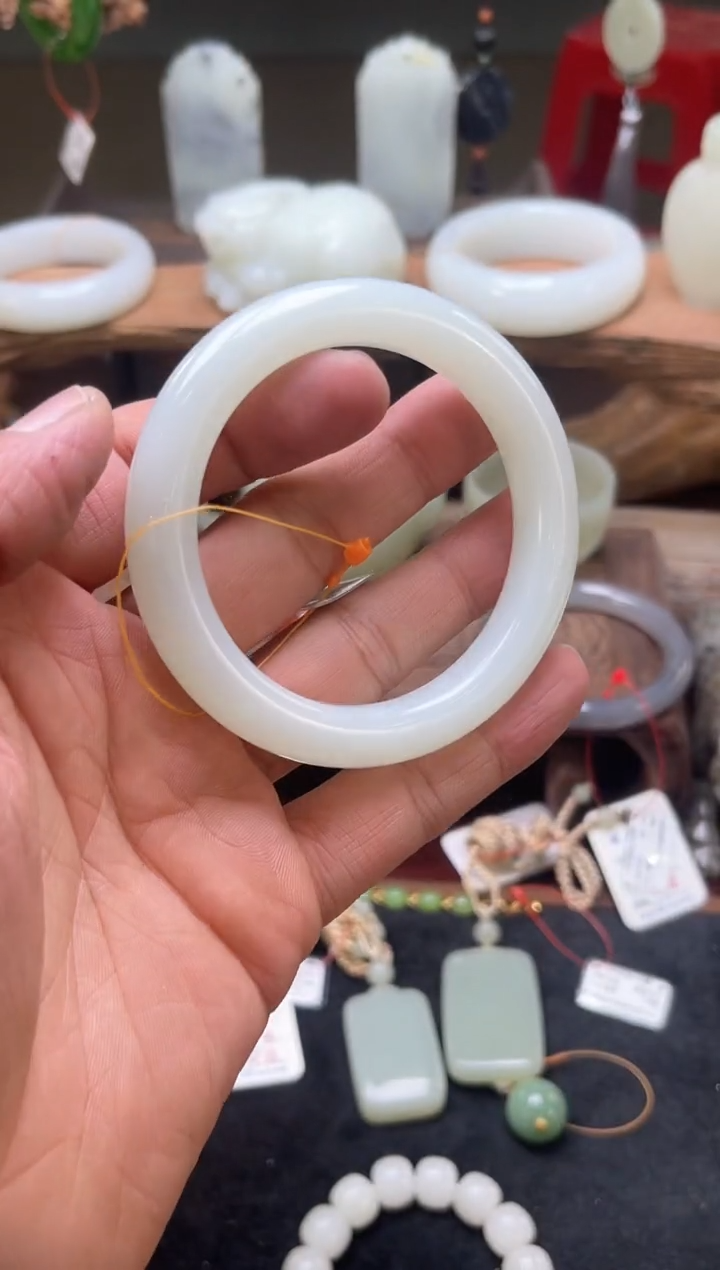 【闪购商品】和田玉手镯未镶嵌且末天泰白玉手镯57+ 9002880