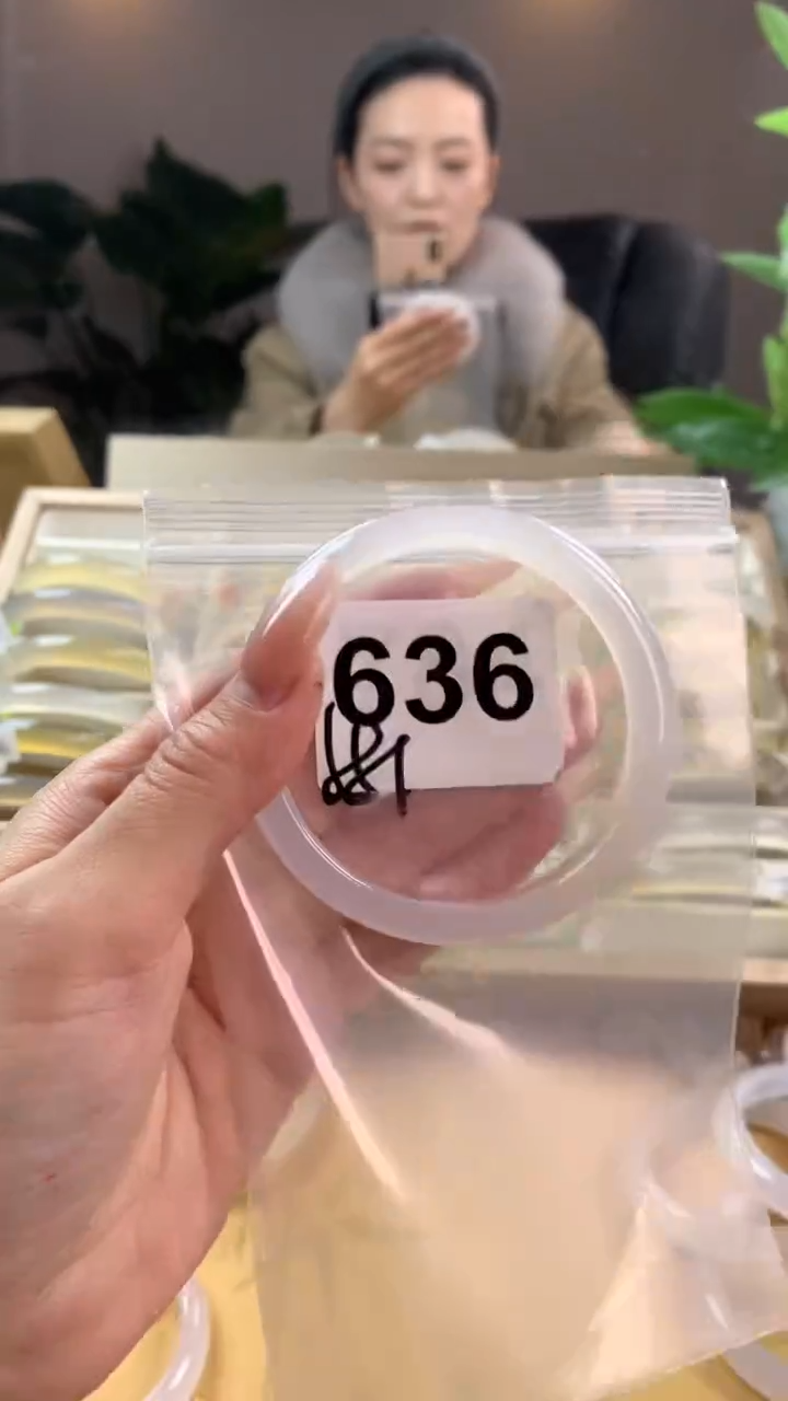 【闪购商品】玛瑙/玉髓手镯未镶嵌636
