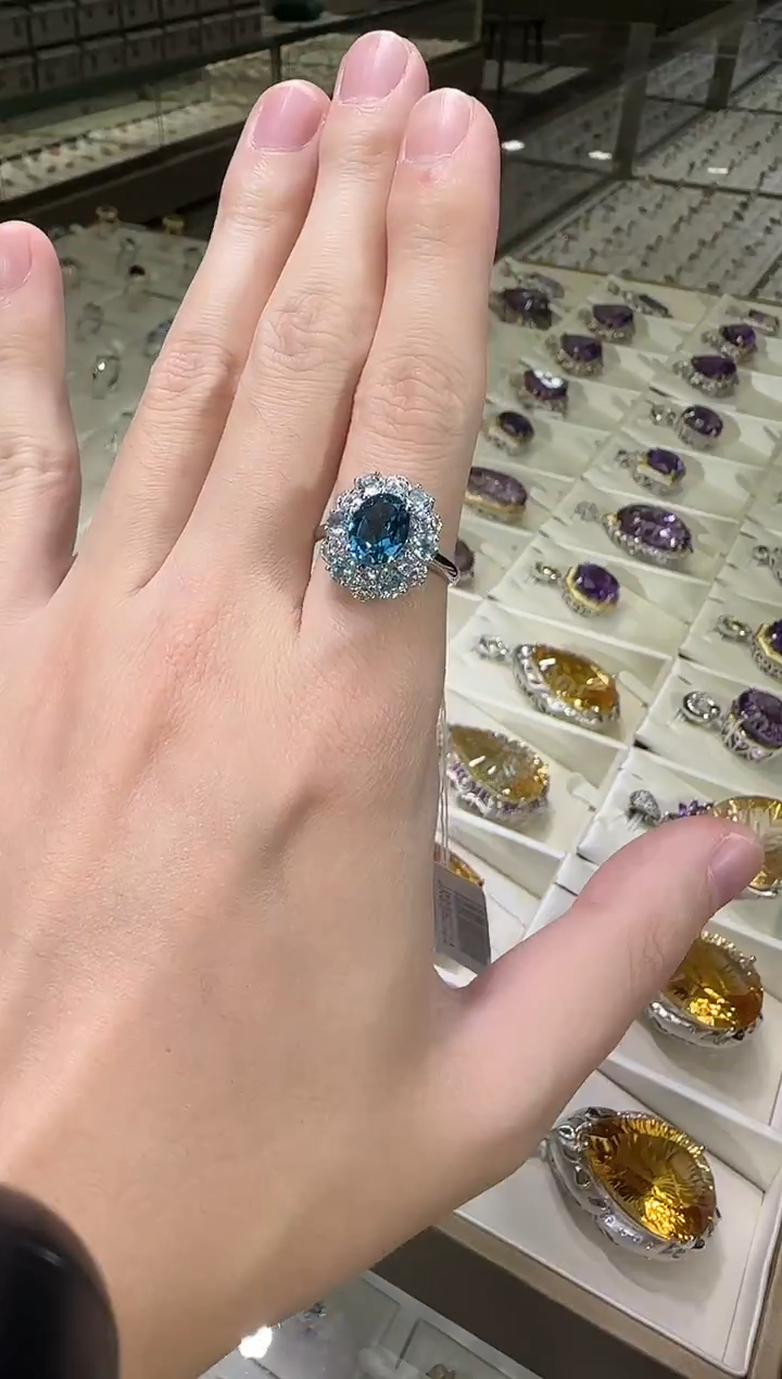 银S925镶嵌戒指托帕石10*8mm伦敦蓝