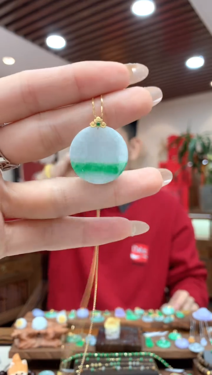 【闪购商品】翡翠吊坠(不含链)18K金镶嵌圆牌