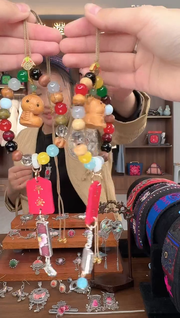 【闪购商品】织绣扶光苗绣传承156