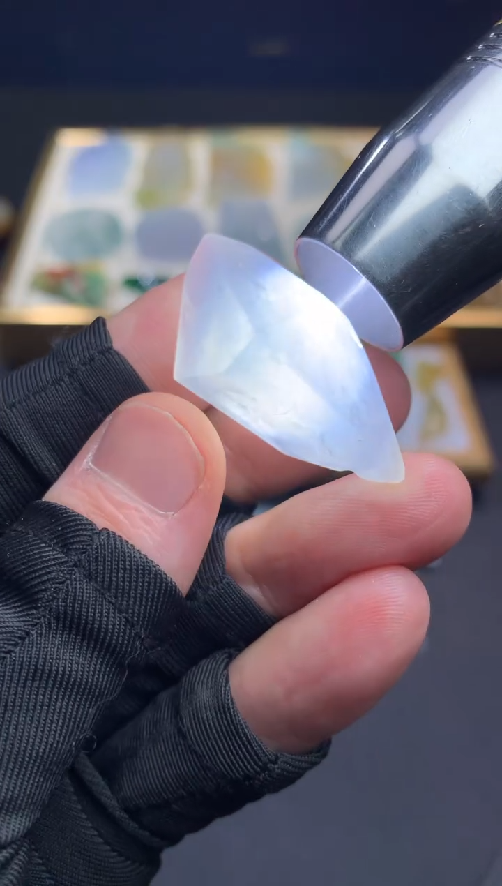 【闪购商品】定制翡翠未镶嵌            