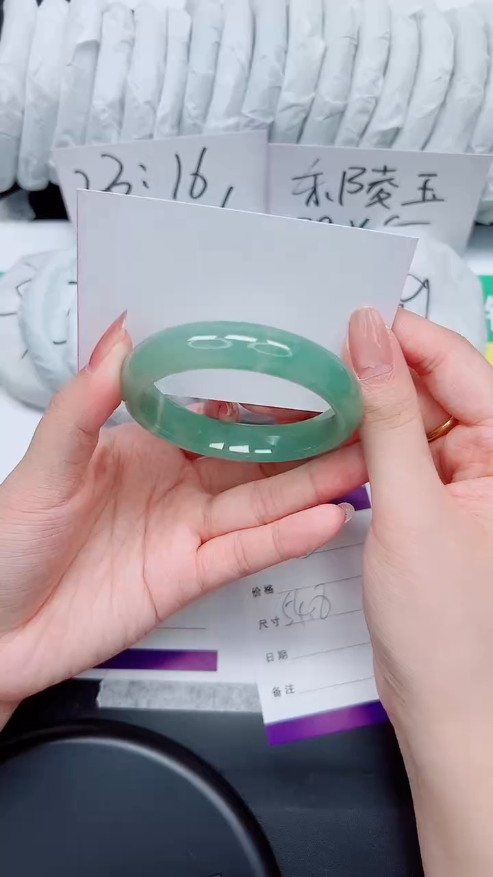 石英质玉手镯未镶嵌85-54.8