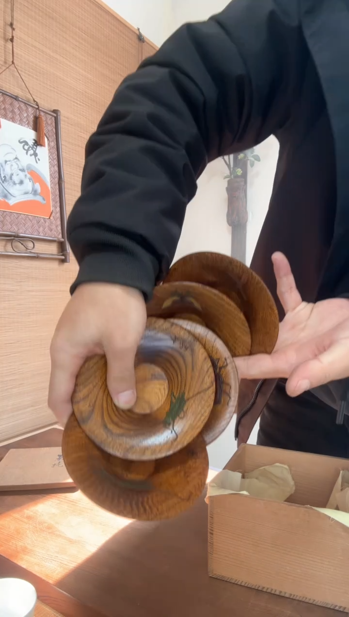 【闪购商品】杯中古品个别存有岁月痕迹，谨慎下单哦~