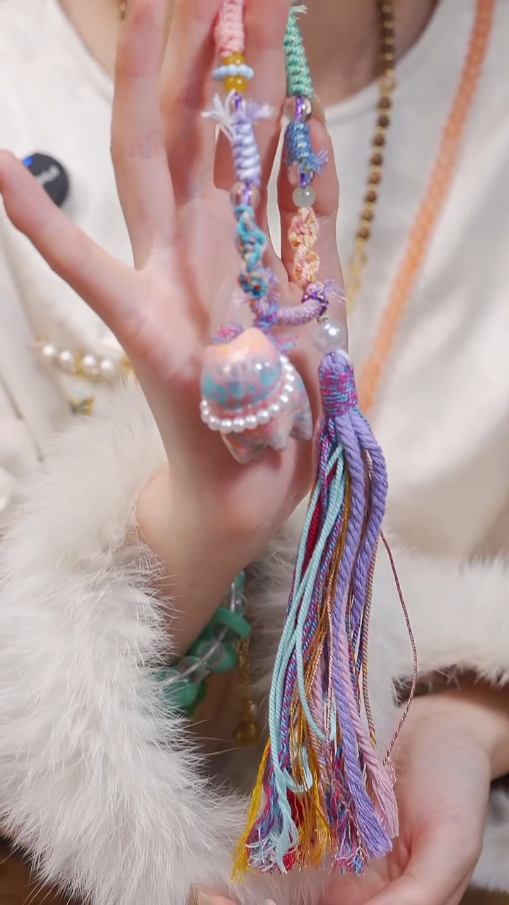 515漆猫挂件------58