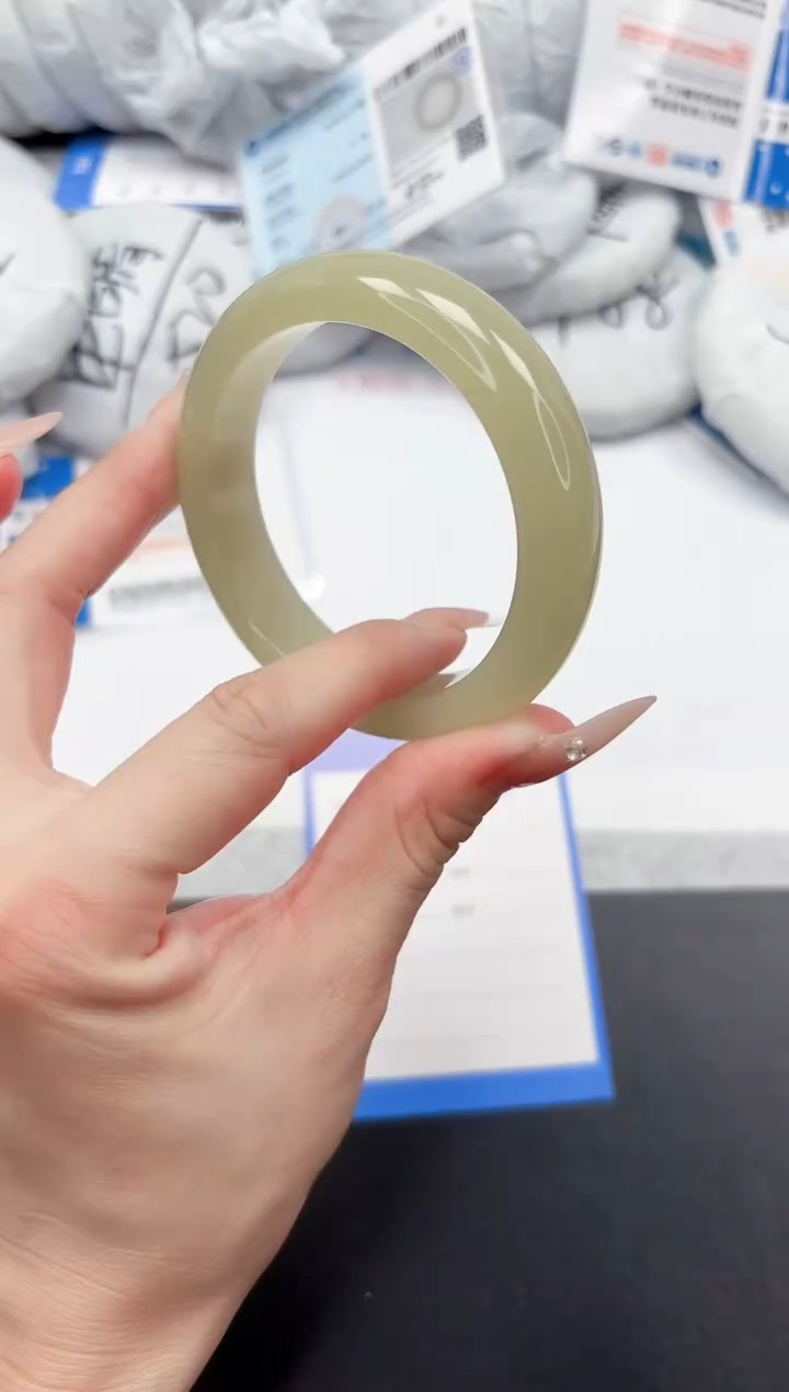 石英质玉手镯未镶嵌100-57CQ