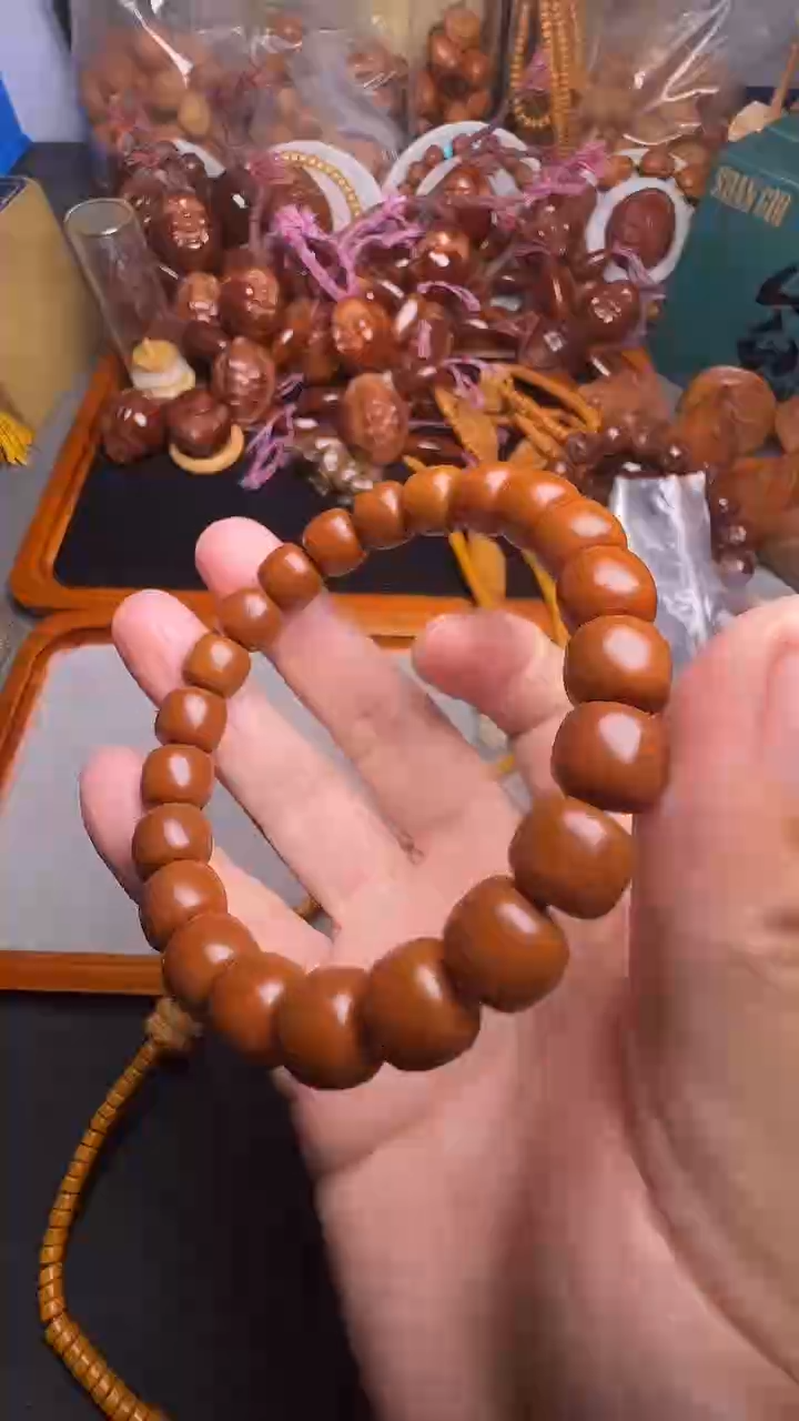 手串橄榄核有**Y猴头微瑕老型