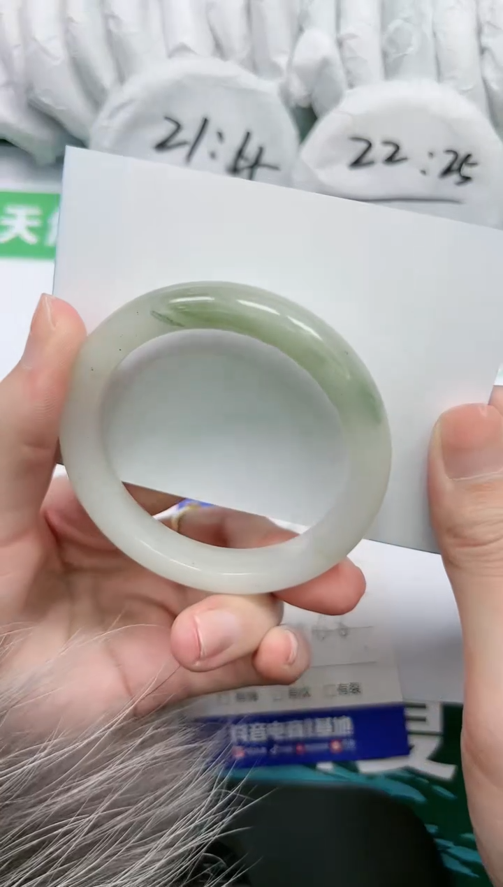 【闪购商品】石英质玉手镯未镶嵌K106-54