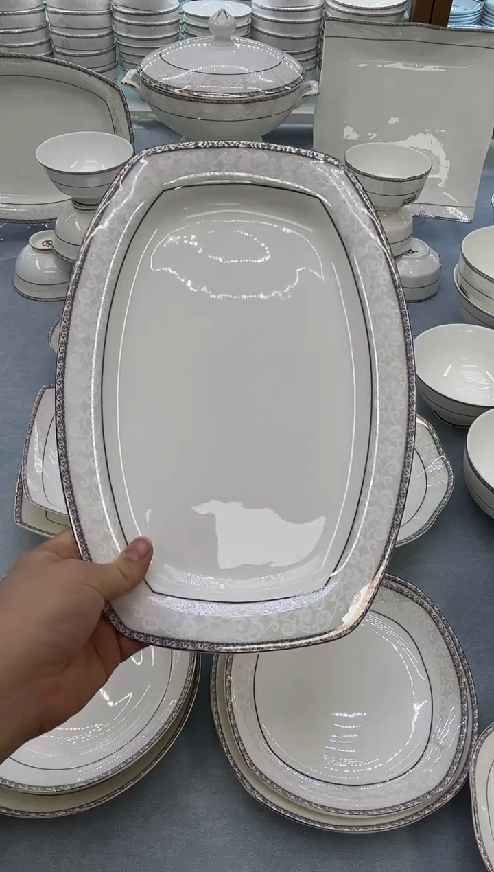 骨瓷 玲珑12方鱼1个