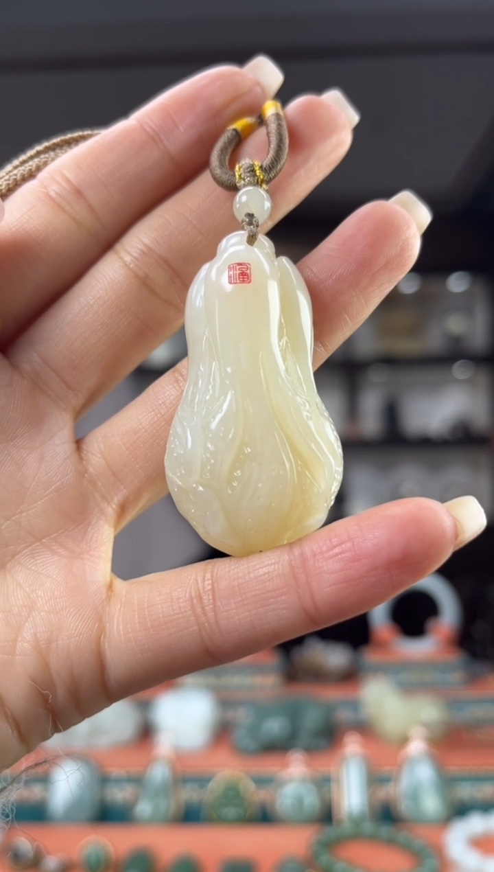 颈饰未镶嵌和田玉佩佩