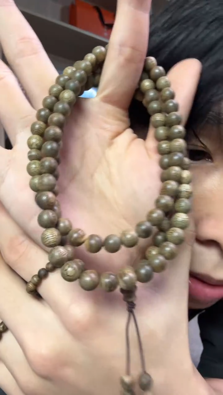 沉香手串07柬埔寨圆珠多圈 多样性发其一