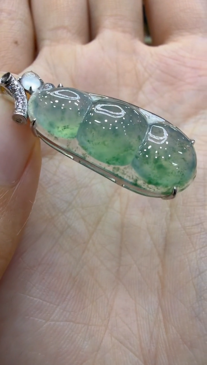 吊坠(不含链)18K金镶嵌翡翠多样性团购发一件