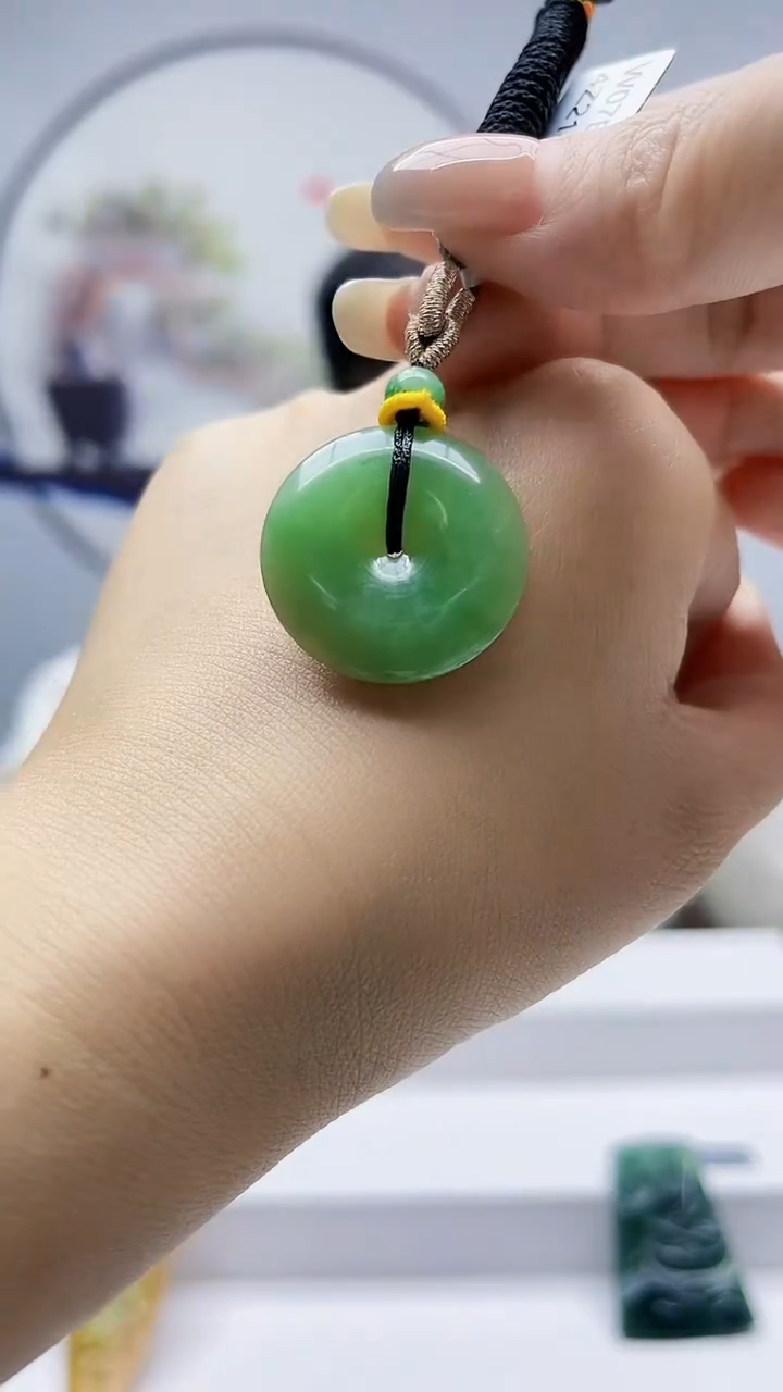 未镶嵌定制翡翠毛货挂件42