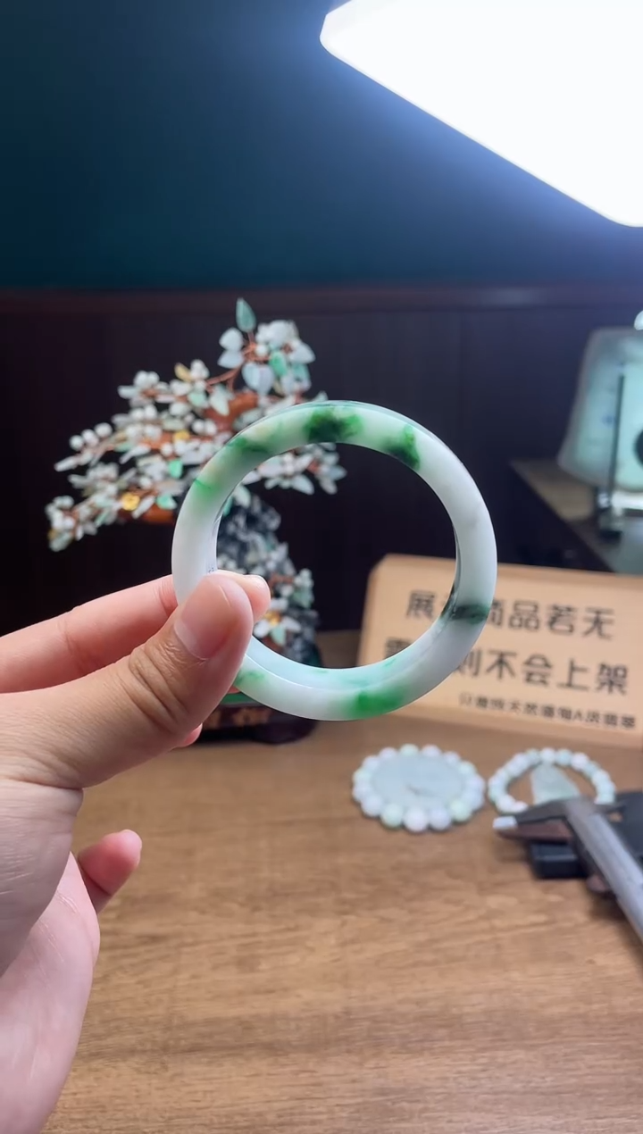 【闪购商品】定制翡翠手镯未镶嵌定制