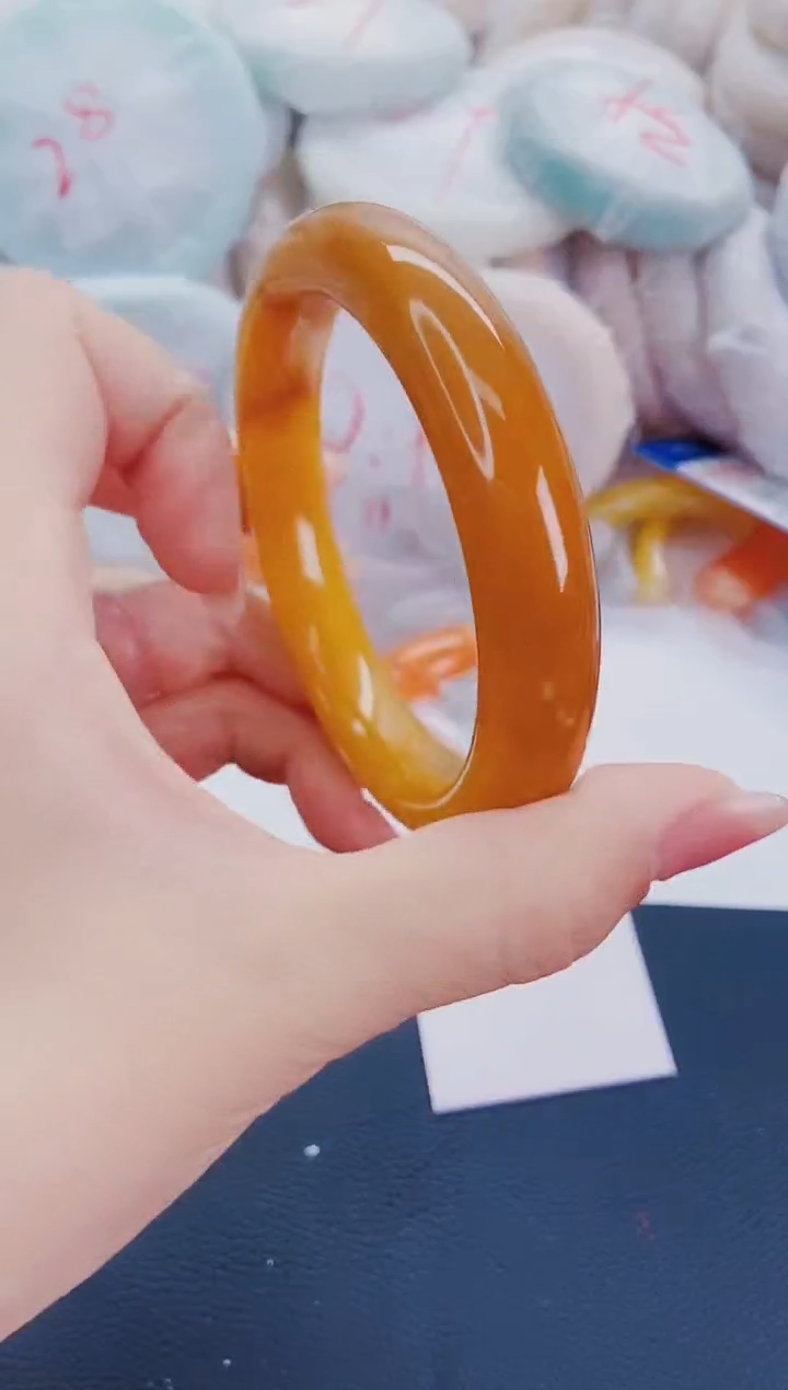 石英质玉手镯未镶嵌M34-63-64