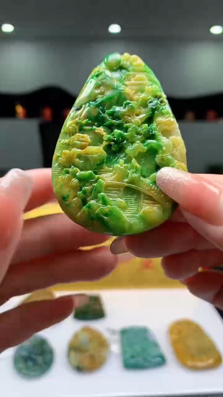 【闪购商品】定制翡翠未镶嵌1057ry-毛货挂件23