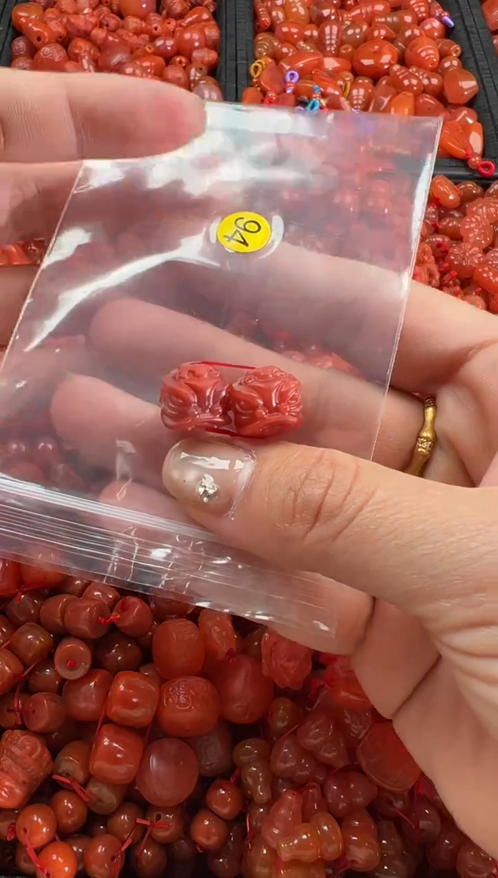 【闪购商品】南红玛瑙颈饰未镶嵌1