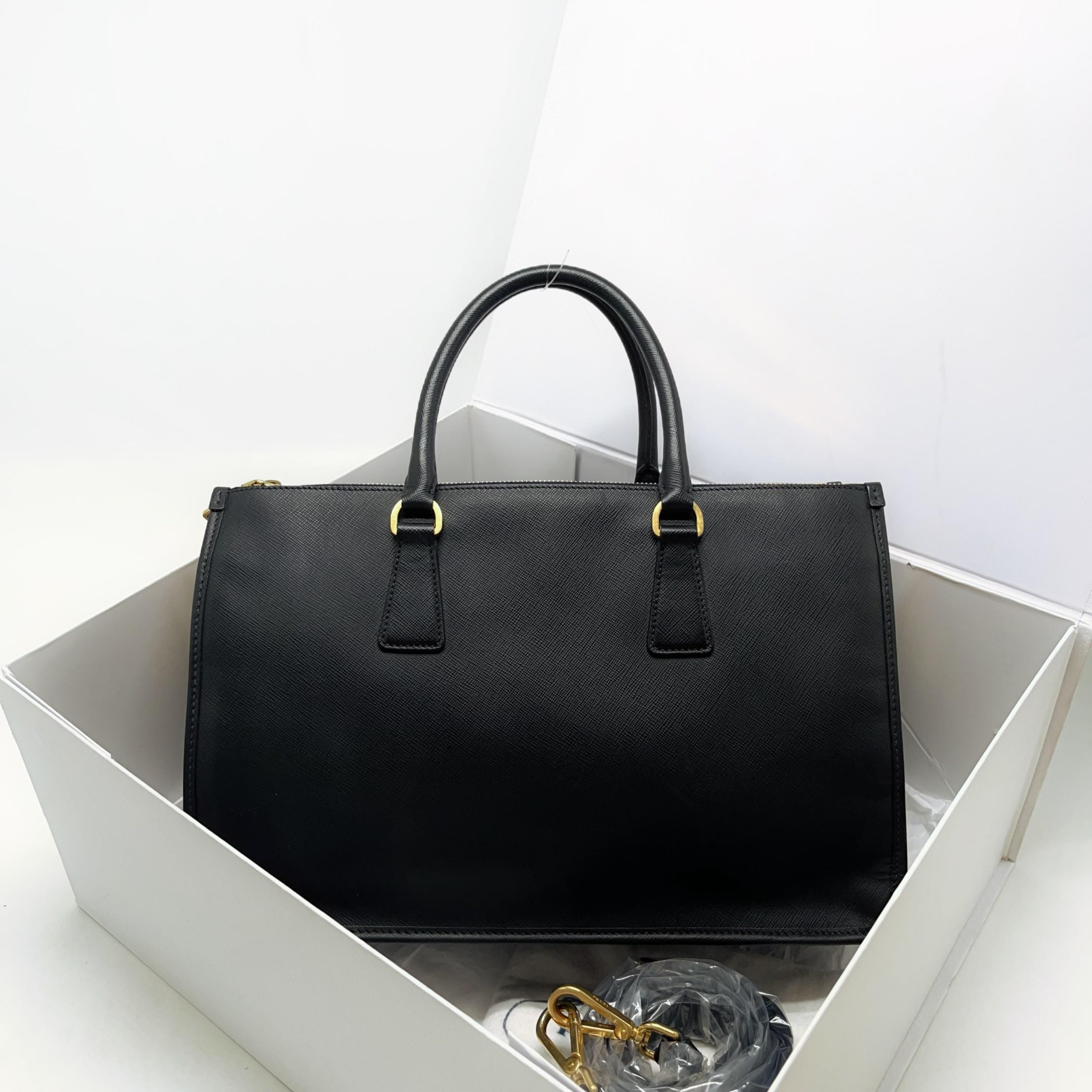 99新 Prada/普拉达 单肩包/唐唐/C21/59312