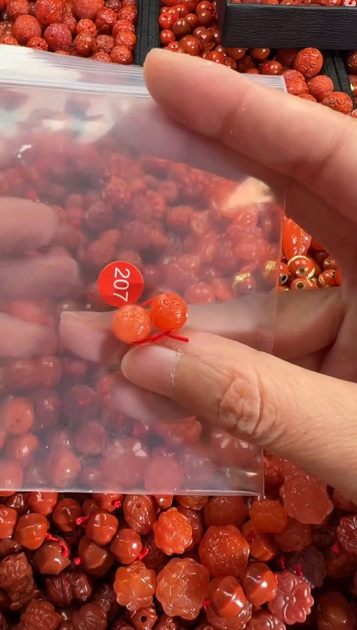 【闪购商品】南红玛瑙颈饰未镶嵌3