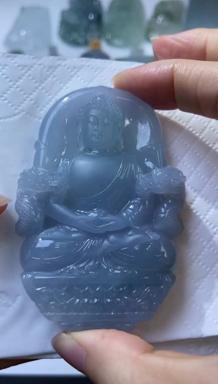 未镶嵌挂件翡翠昊**土379152    多人 