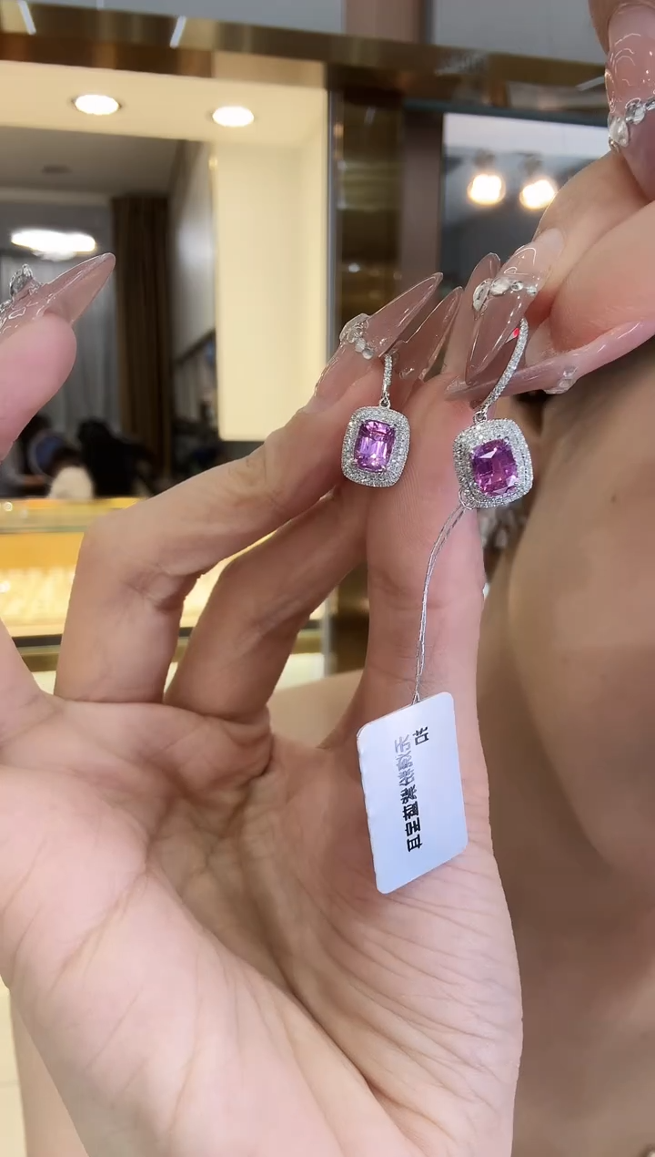 耳饰蓝宝石18K金镶嵌2.25ct