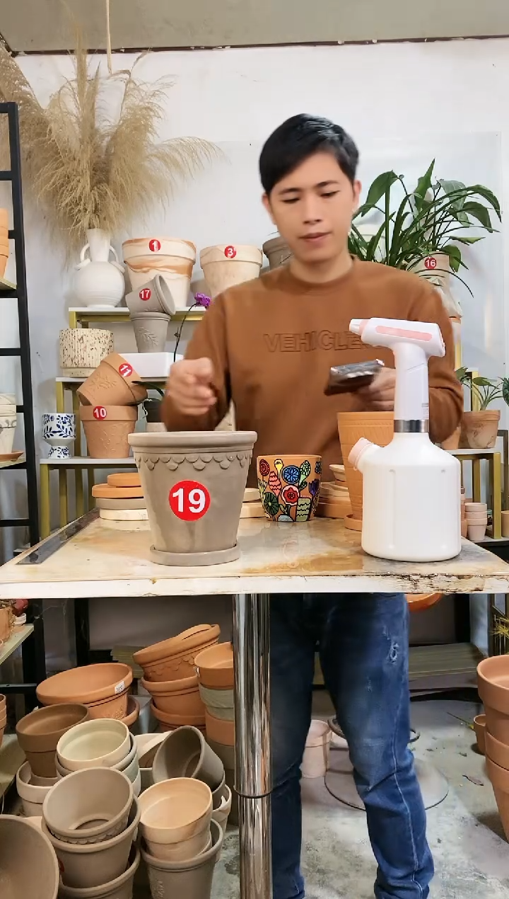 【闪购商品】红陶16*15灰陶巴洛克 1盆1托