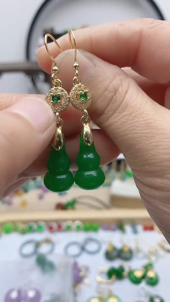 14K金镶嵌石英质玉（天山翠）耳饰183