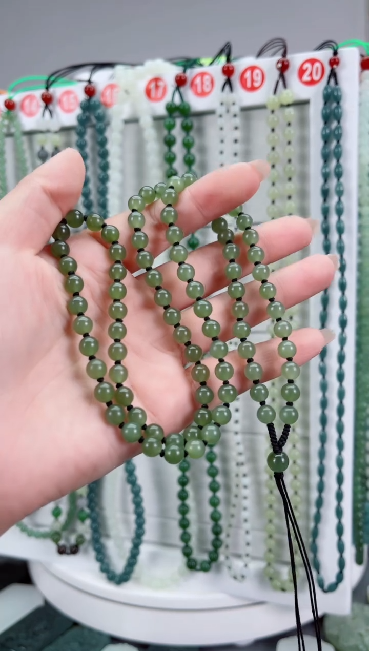 颈饰未镶嵌和田玉A****朱6