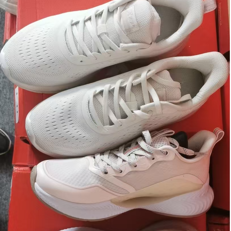 A001-100男女情侣运动鞋田径运动鞋过款链接勿盲拍随意下单发空包