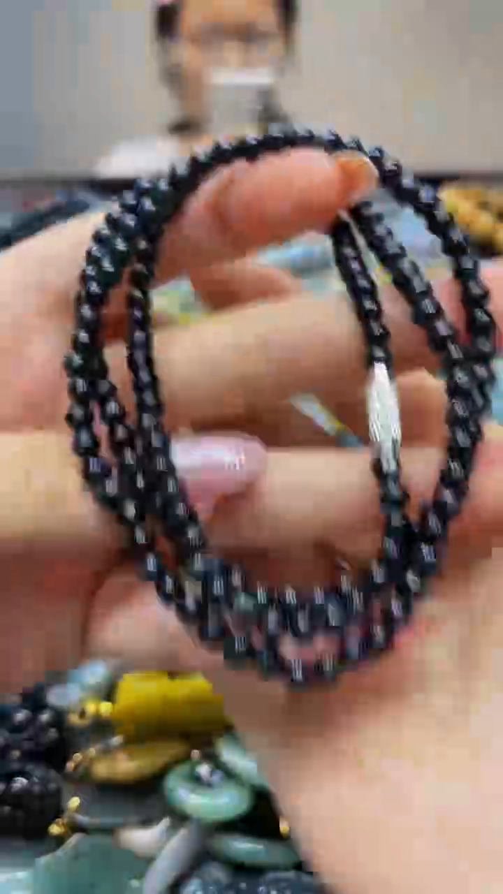 翡翠未镶嵌颈饰4MM/P/翡翠A货,1件也是批发价