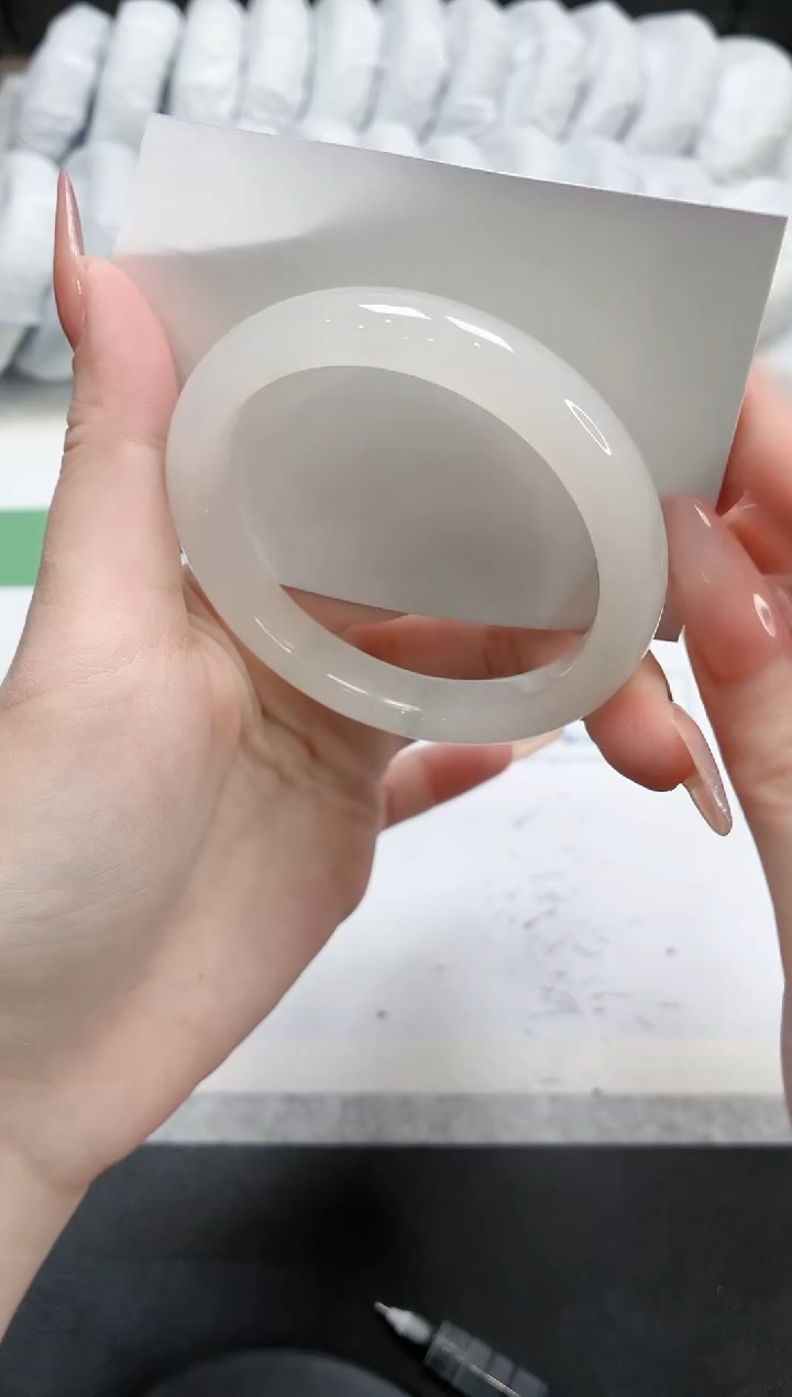 石英质玉手镯未镶嵌118-55白月光