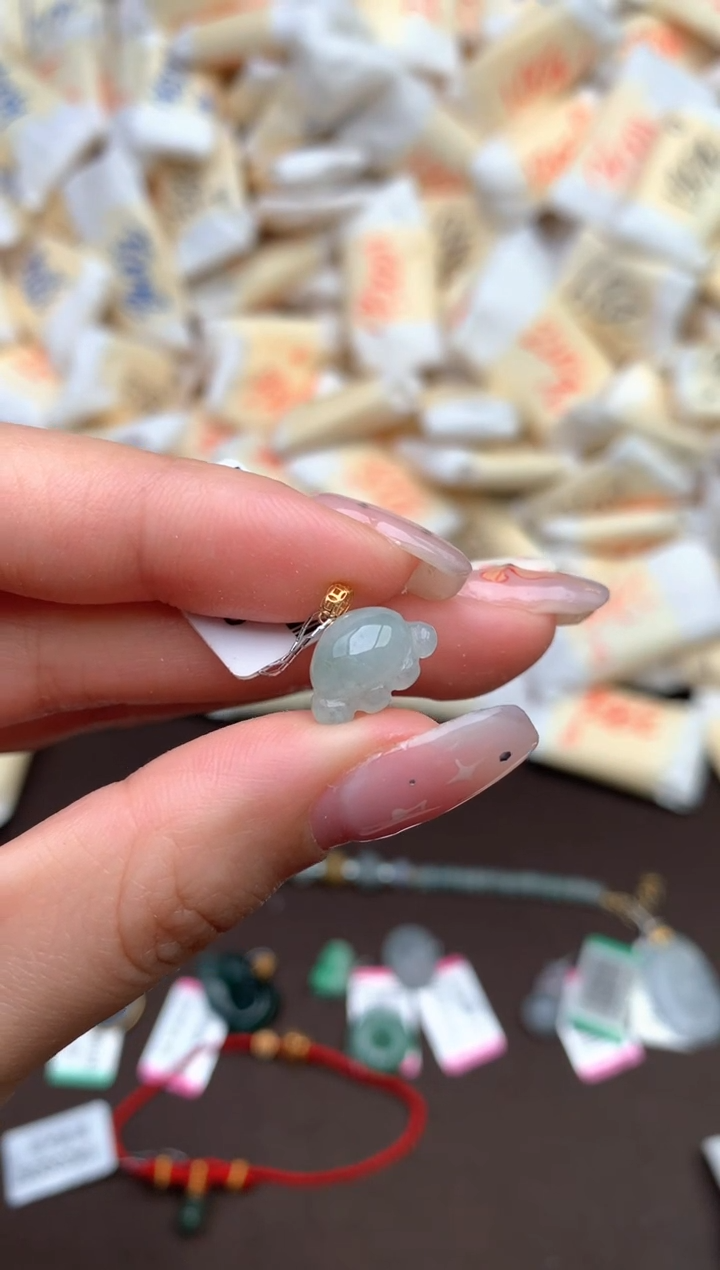 【闪购商品】翡翠颈饰18K金镶嵌  — 