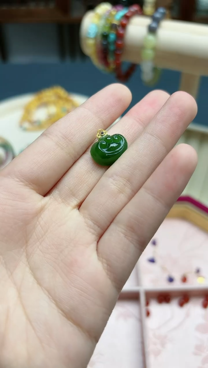 【闪购商品】和田玉吊坠18K金镶嵌18k金和田玉锁吊坠*1 QC赠链